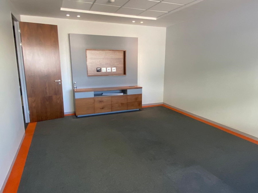 To Let commercial Property for Rent in Mowbray Western Cape